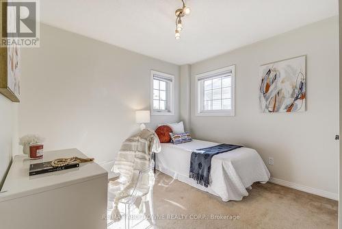 57 Niska Drive, Hamilton, ON - Indoor Photo Showing Bedroom