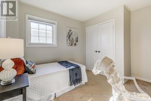 57 Niska Drive, Hamilton, ON - Indoor Photo Showing Bedroom