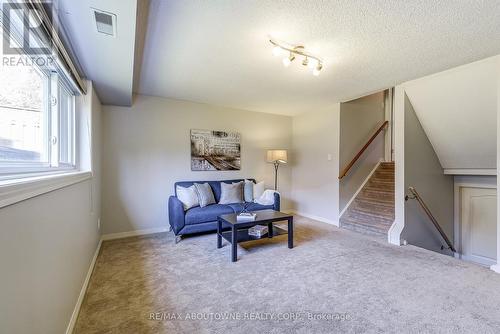 57 Niska Drive, Hamilton, ON - Indoor Photo Showing Other Room