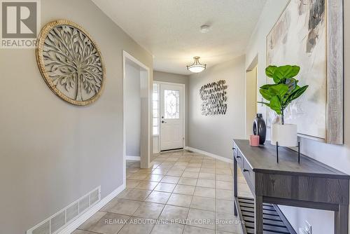 57 Niska Drive, Hamilton, ON - Indoor Photo Showing Other Room