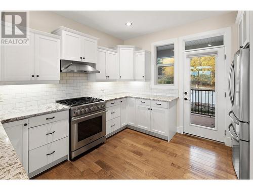 529 Lefevere Avenue Lot# 52, Kelowna, BC - Indoor Photo Showing Kitchen With Upgraded Kitchen