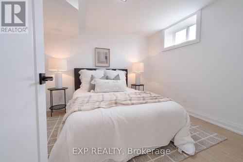 # Lower - 221 Federal Street, Hamilton, ON - Indoor Photo Showing Bedroom