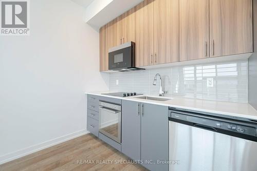 703 - 415 Main Street W, Hamilton, ON - Indoor Photo Showing Kitchen