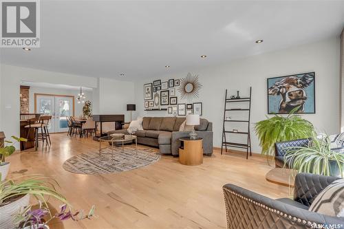 3378 Rae Street, Regina, SK - Indoor Photo Showing Living Room