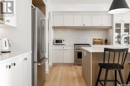 733 Sarazen Drive, Warman, SK - Indoor Photo Showing Kitchen