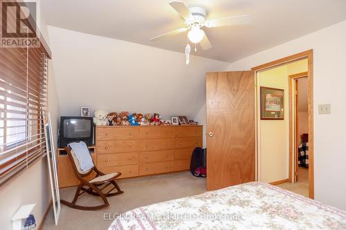 26 Parkside Drive, St. Thomas, ON - Indoor Photo Showing Bedroom