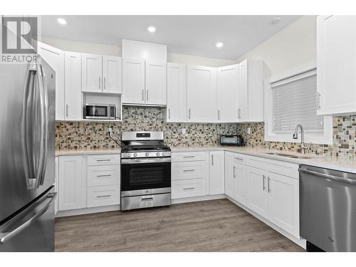 1613 Canford Avenue, Merritt, BC - Indoor Photo Showing Kitchen With Stainless Steel Kitchen With Upgraded Kitchen