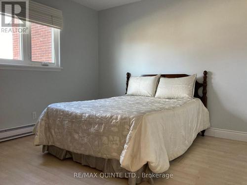 14 - 179 Herchimer Avenue, Belleville, ON - Indoor Photo Showing Bedroom