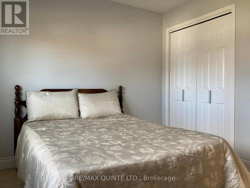 14 - 179 Herchimer Avenue, Belleville, ON - Indoor Photo Showing Bedroom