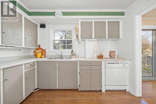 769 Chesterfield Avenue, Peterborough (Northcrest), ON - Indoor Photo Showing Kitchen With Double Sink