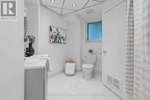 667 Townline Road N, Clarington, ON - Indoor Photo Showing Bathroom