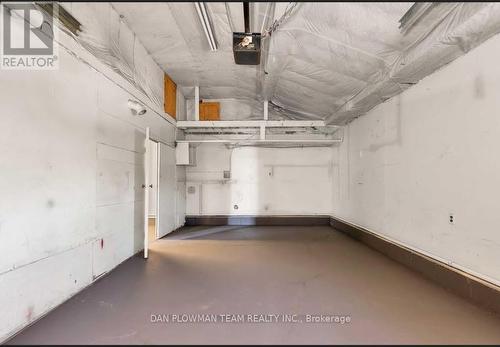 667 Townline Road N, Clarington, ON - Indoor Photo Showing Garage