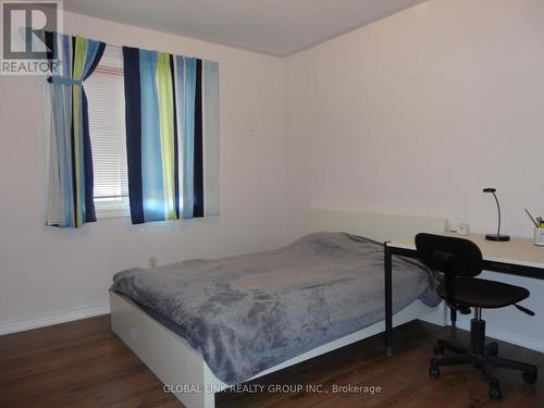 347 Shirley Drive, Richmond Hill, ON - Indoor Photo Showing Bedroom