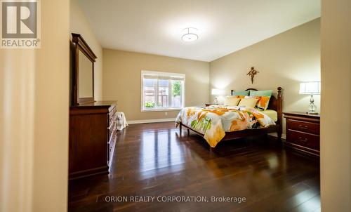 5 Tulip Tree Road, Niagara-On-The-Lake, ON - Indoor Photo Showing Bedroom