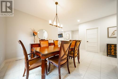 5 Tulip Tree Road, Niagara-On-The-Lake, ON - Indoor Photo Showing Dining Room