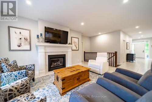 5 Tulip Tree Road, Niagara-On-The-Lake, ON - Indoor Photo Showing Living Room With Fireplace