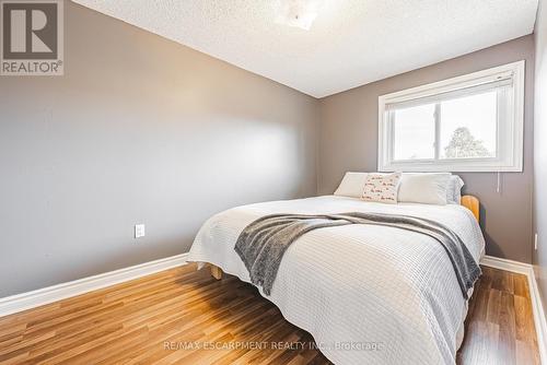 26 - 1155 Paramount Drive, Hamilton, ON - Indoor Photo Showing Bedroom