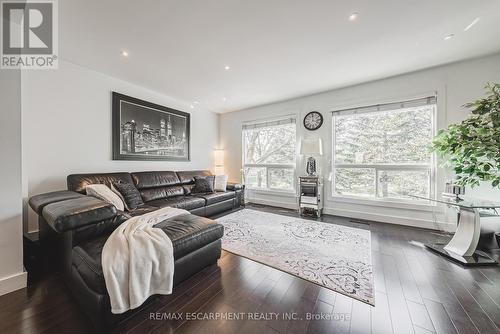 26 - 1155 Paramount Drive, Hamilton, ON - Indoor Photo Showing Living Room