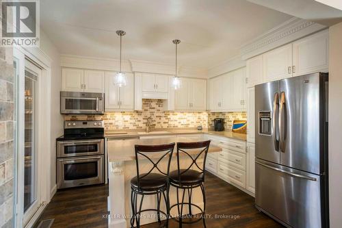 214 Sutherland Crescent, Cobourg, ON - Indoor Photo Showing Kitchen With Stainless Steel Kitchen With Upgraded Kitchen