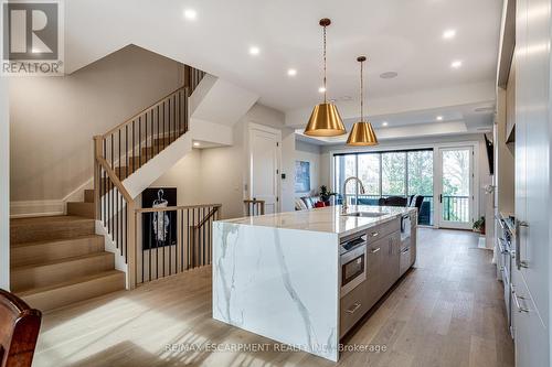 11 Church Street, Hamilton, ON - Indoor Photo Showing Kitchen With Upgraded Kitchen