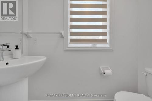 22 Middleton Street, Southgate, ON - Indoor Photo Showing Bathroom