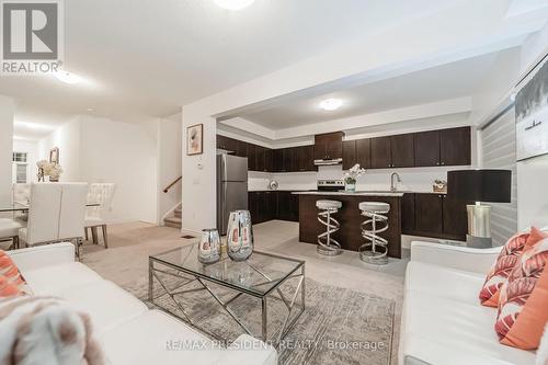 22 Middleton Street, Southgate, ON - Indoor Photo Showing Living Room