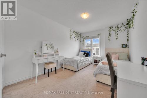 22 Middleton Street, Southgate, ON - Indoor Photo Showing Bedroom