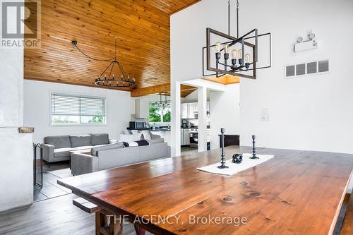 159 Settlers Way, Blue Mountains, ON - Indoor Photo Showing Dining Room