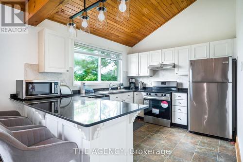 159 Settlers Way, Blue Mountains, ON - Indoor Photo Showing Kitchen