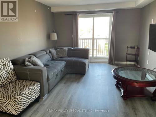 E - 1662 Fischer Hallman Road, Kitchener, ON - Indoor Photo Showing Living Room