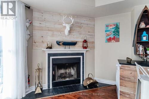 27 Turner Drive, Huntsville, ON - Indoor Photo Showing Living Room With Fireplace