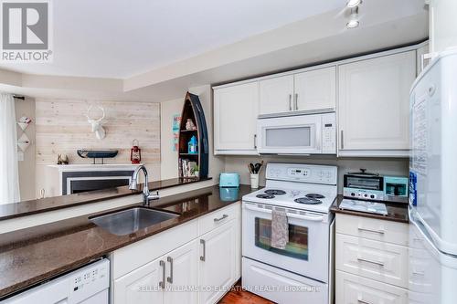 27 Turner Drive, Huntsville, ON - Indoor Photo Showing Kitchen