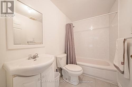 15 Inverhuron Trail, Oakville, ON - Indoor Photo Showing Bathroom