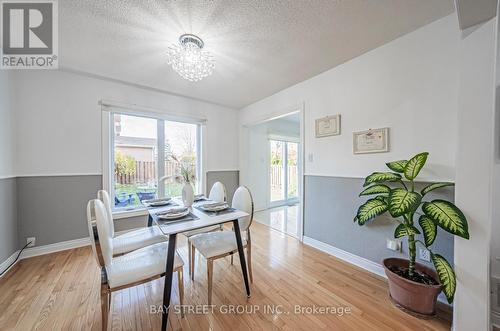 15 Inverhuron Trail, Oakville, ON - Indoor Photo Showing Dining Room