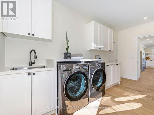 5538 Eaton Avenue, Burlington, ON - Indoor Photo Showing Laundry Room