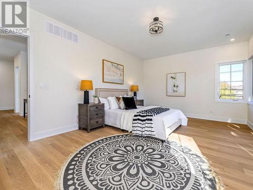 5538 Eaton Avenue, Burlington, ON - Indoor Photo Showing Bedroom