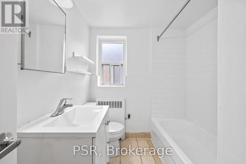 18 - 69 Old Mill Terrace, Toronto, ON - Indoor Photo Showing Bathroom