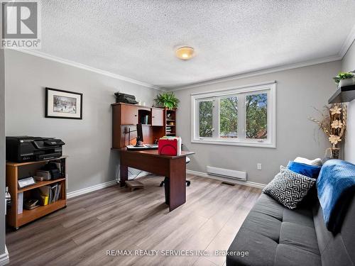 15 Garden Avenue, Brampton, ON - Indoor