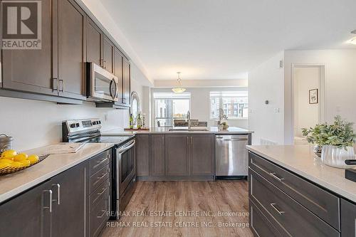 66 Kaitting Trail N, Oakville, ON - Indoor Photo Showing Kitchen