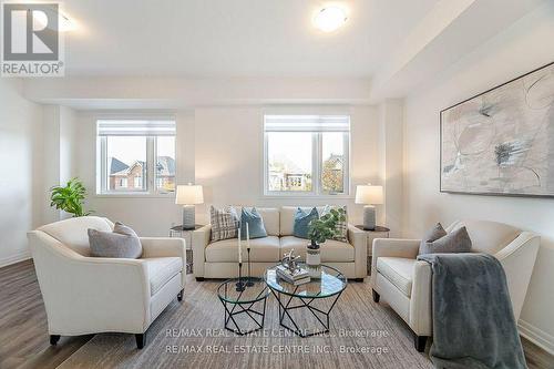 66 Kaitting Trail N, Oakville, ON - Indoor Photo Showing Living Room