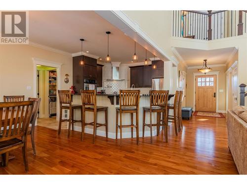 539 Blake Court, Warfield, BC - Indoor Photo Showing Dining Room