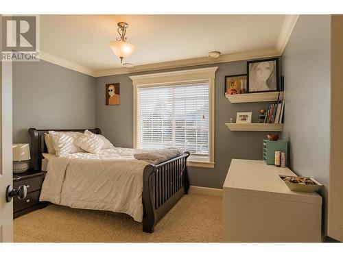 539 Blake Court, Warfield, BC - Indoor Photo Showing Bedroom