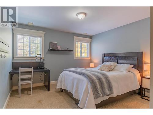 539 Blake Court, Warfield, BC - Indoor Photo Showing Bedroom