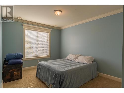 539 Blake Court, Warfield, BC - Indoor Photo Showing Bedroom