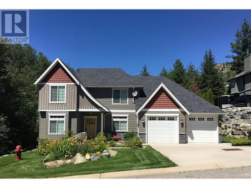 539 Blake Court, Warfield, BC - Outdoor With Facade