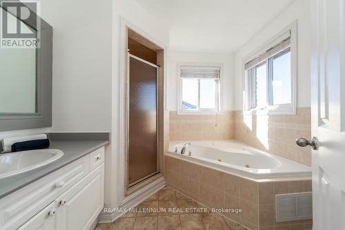 24 Jessica Drive, Barrie, ON - Indoor Photo Showing Bathroom