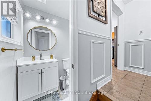 117 Banbrooke Crescent, Newmarket, ON - Indoor Photo Showing Bathroom