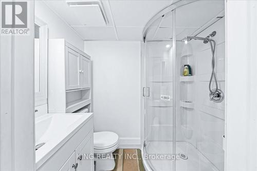 117 Banbrooke Crescent, Newmarket, ON - Indoor Photo Showing Bathroom