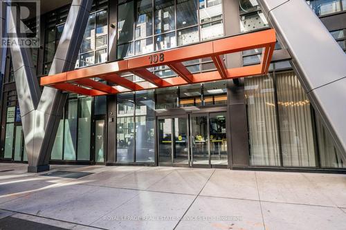 910 - 108 Peter Street, Toronto, ON - Outdoor