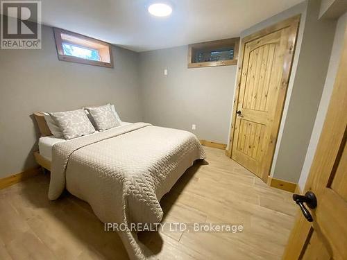 27 Amanda Street, Orangeville, ON - Indoor Photo Showing Bedroom